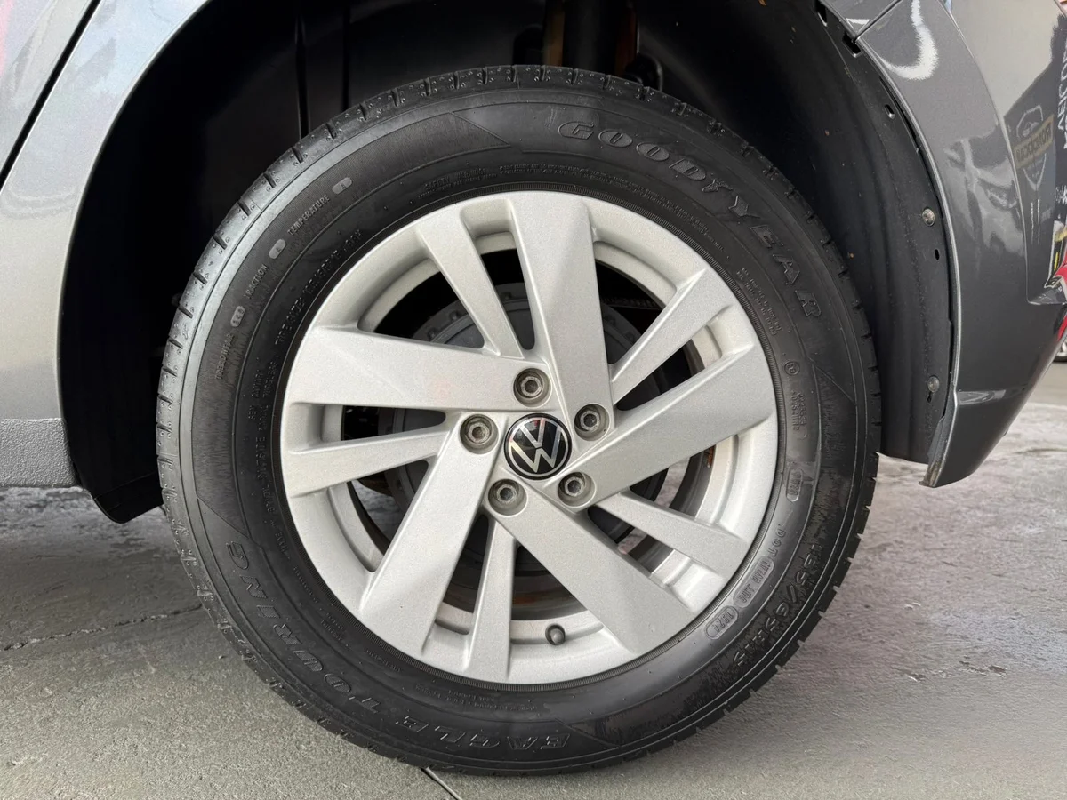 VOLKSWAGEN POLO COMFORTLINE TSI