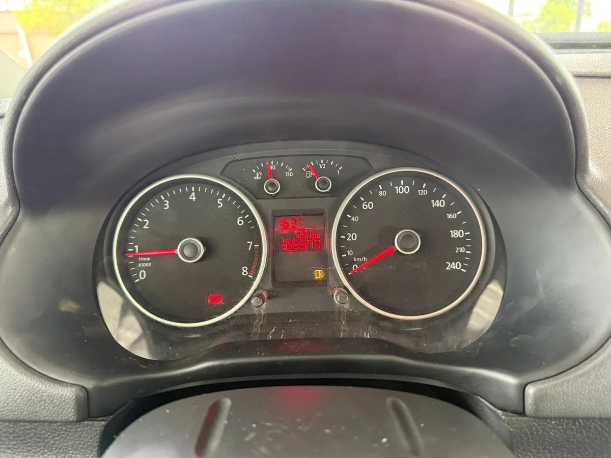VOLKSWAGEN VOYAGE TL MB