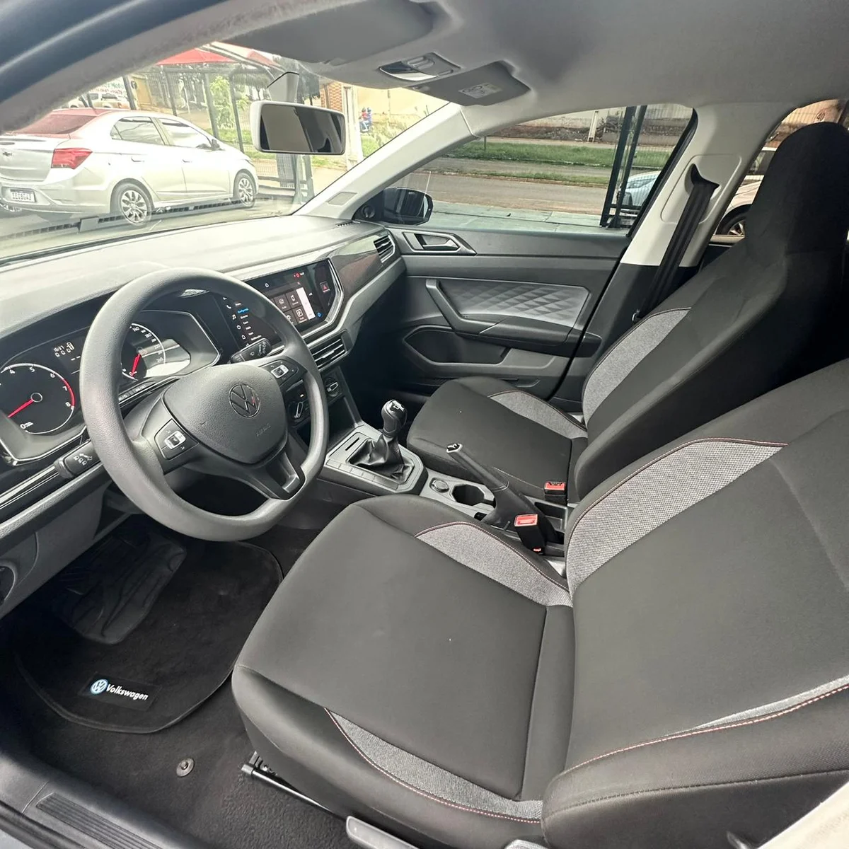VOLKSWAGEN POLO TRACK 1.0