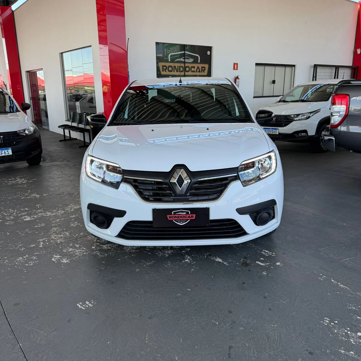 RENAULT LOGAN ZEN 1.0