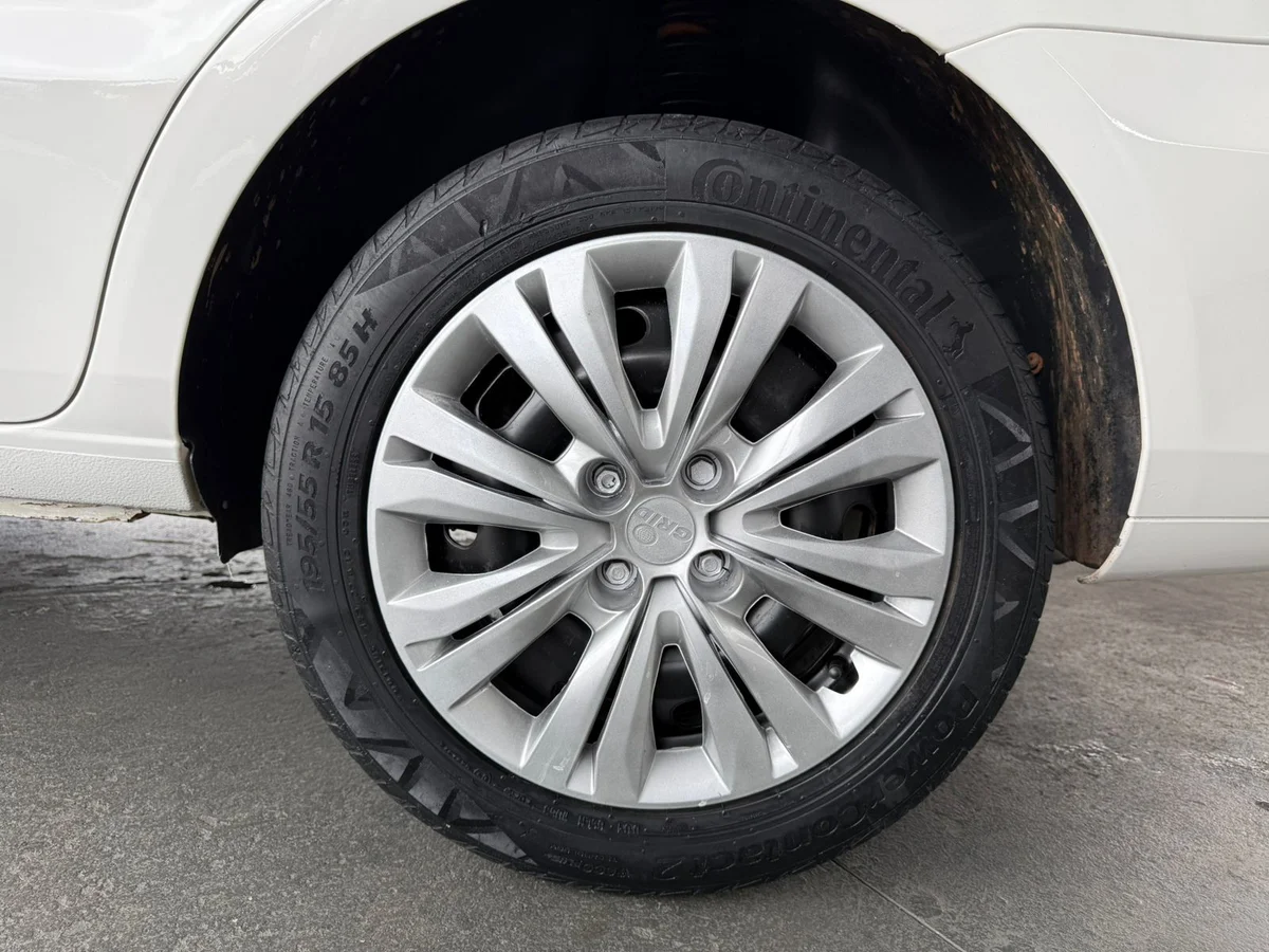 VOLKSWAGEN VOYAGE TL MB