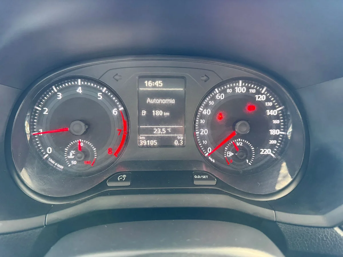 VOLSKWAGEN VOYAGE 1.0