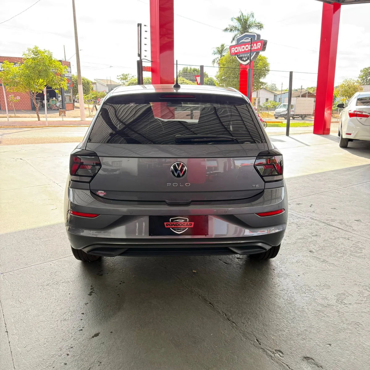 VOLKSWAGEN POLO COMFORTLINE TSI